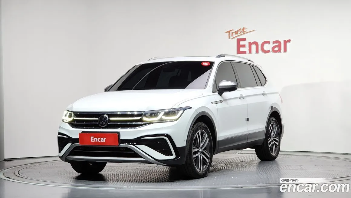 Volkswagen Tiguan — фото 1