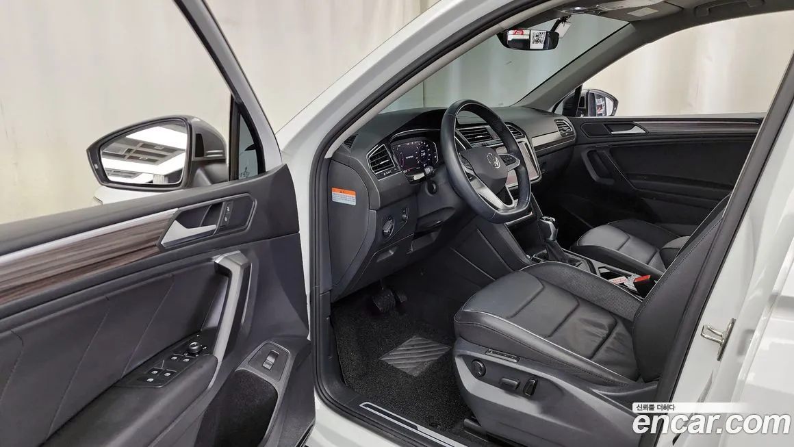Volkswagen Tiguan — фото 6