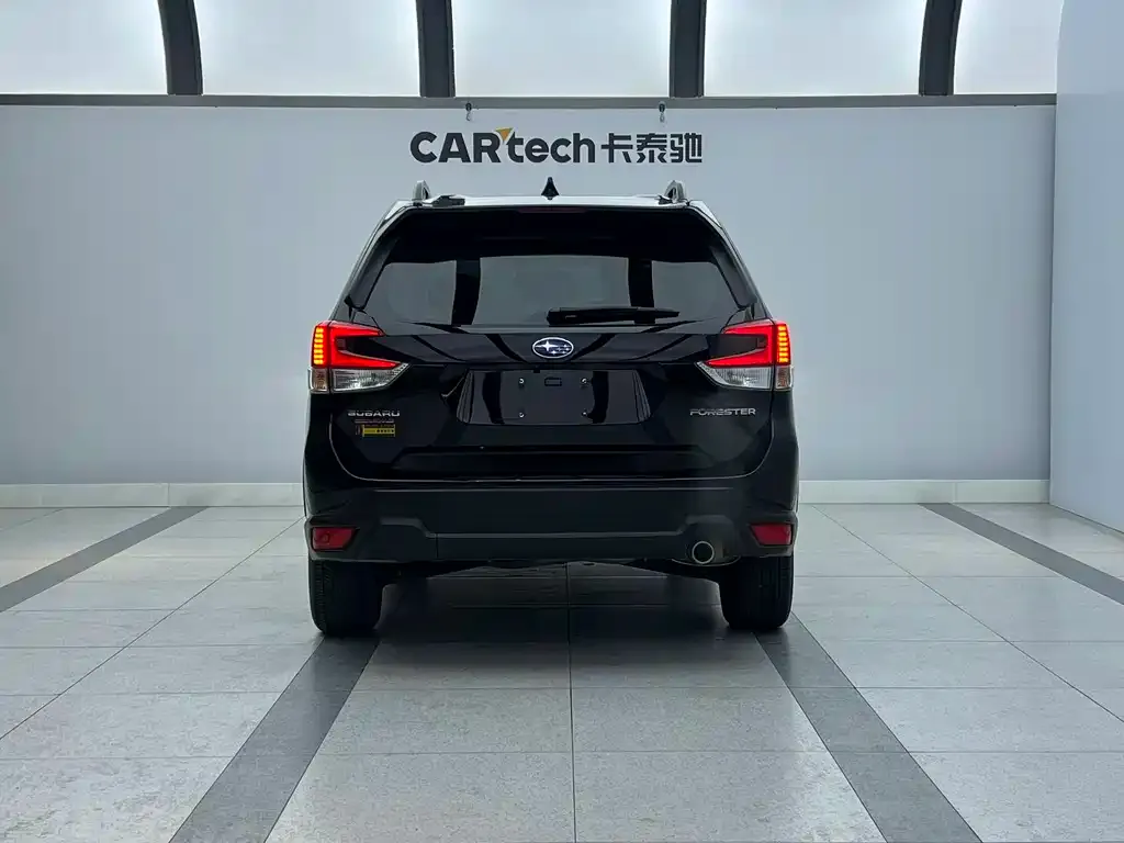 Subaru Forester — фото 2