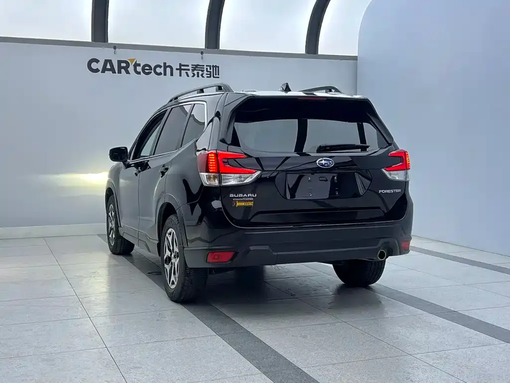 Subaru Forester — фото 3