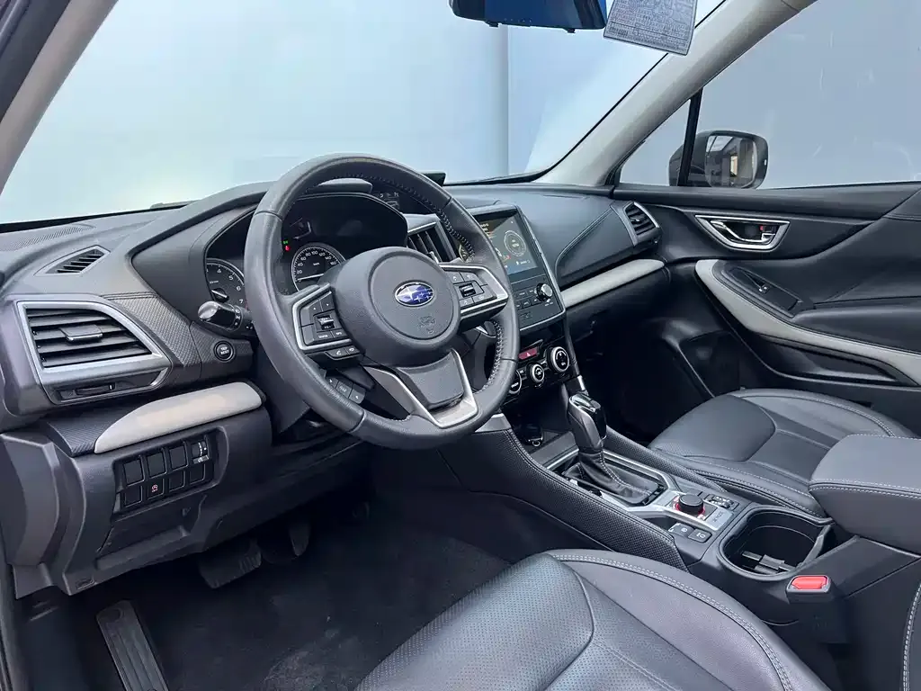 Subaru Forester — фото 10