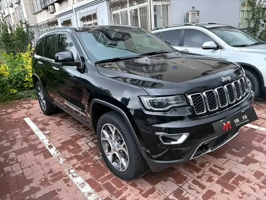 Jeep Grand Cherokee (Import) — фото 2
