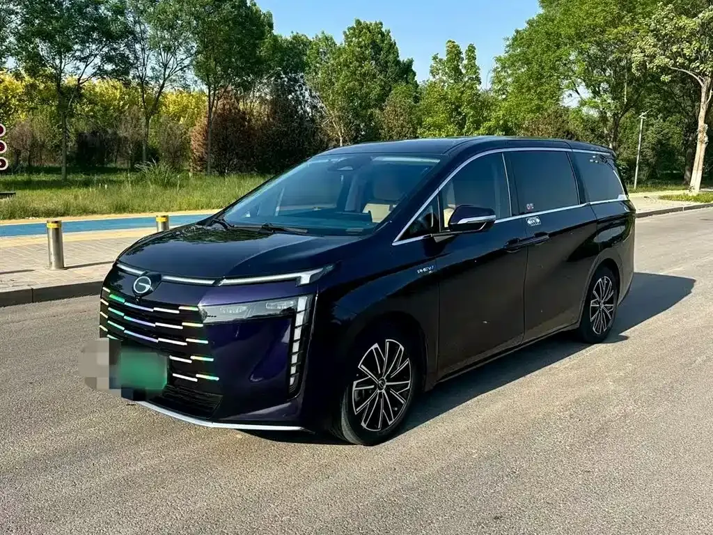 GAC Motor E8 Hybrid — фото 1