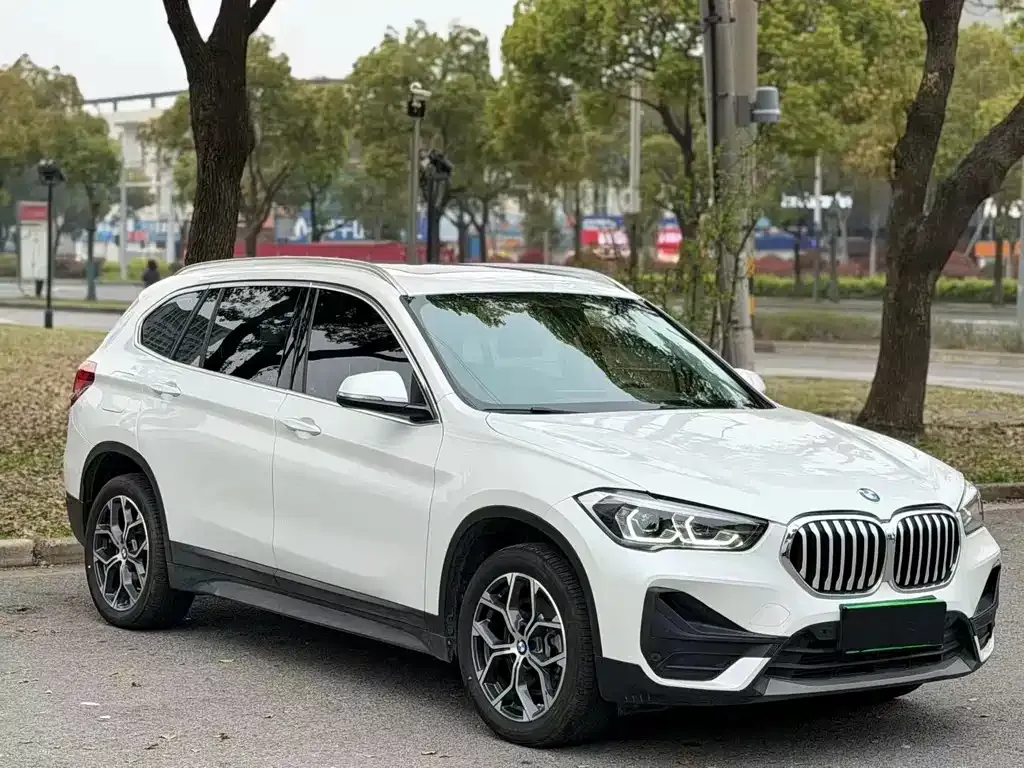 BMW X1 — фото 5