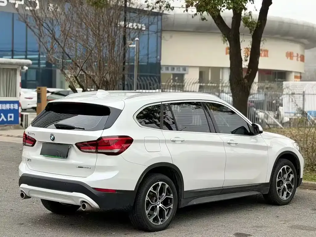 BMW X1 — фото 3