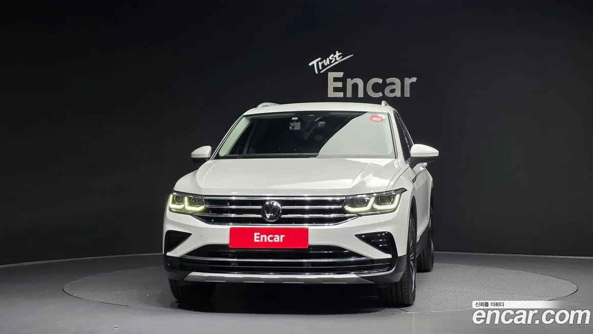 Volkswagen Tiguan — фото 8
