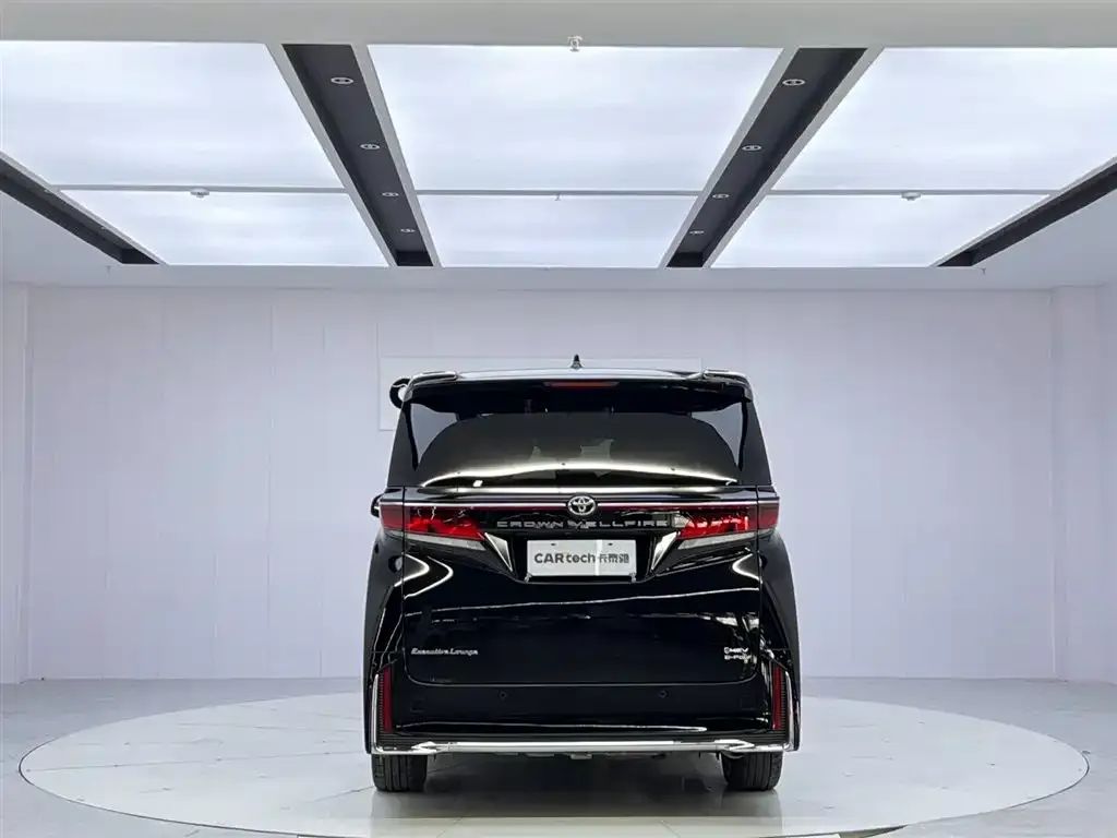 Toyota Vellfire — фото 9