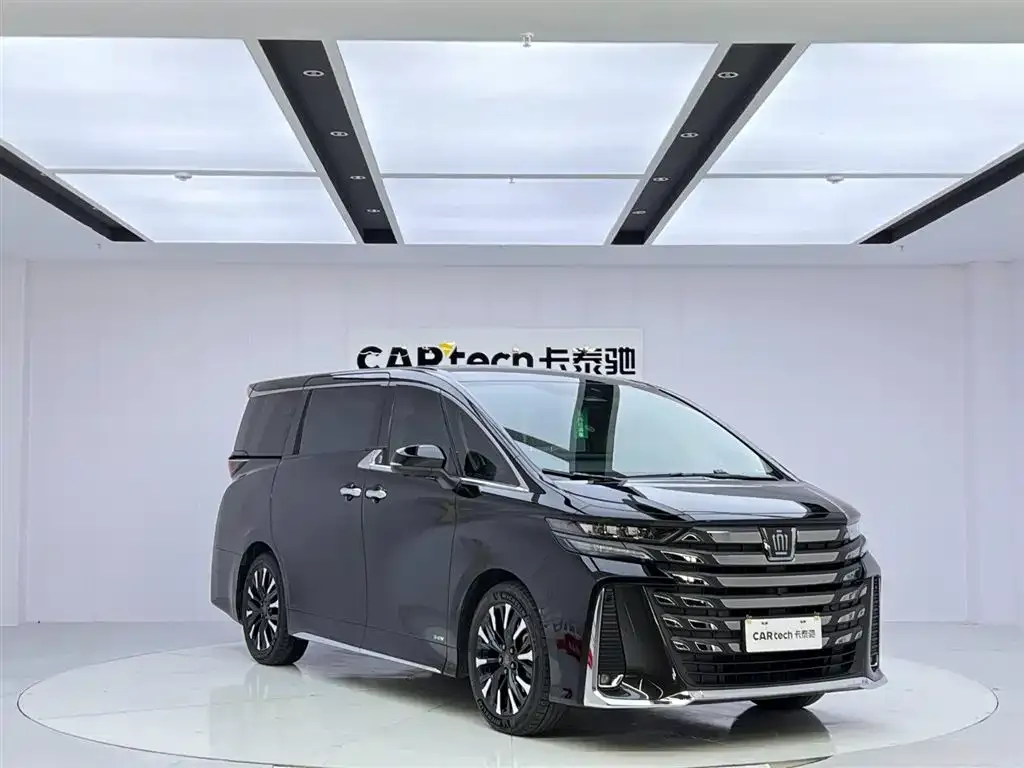 Toyota Vellfire — фото 2