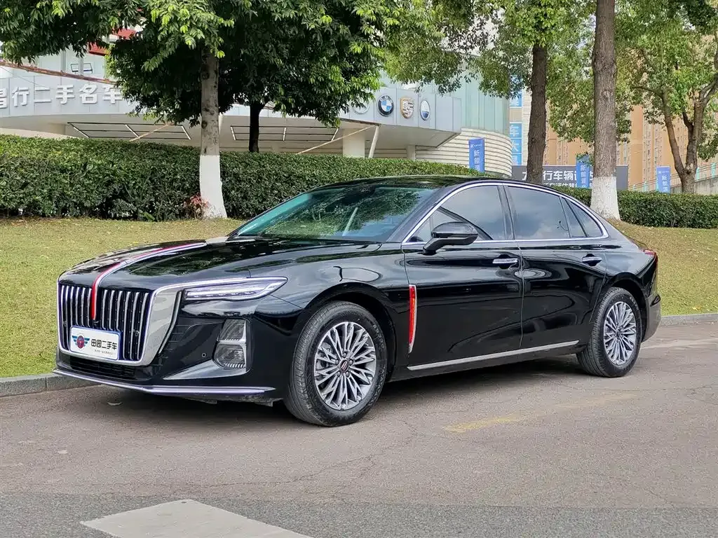 Hongqi H5 — фото 1