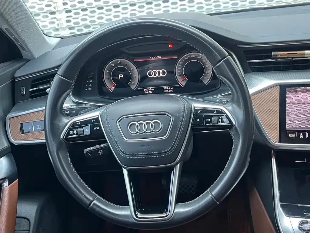Audi A6L — фото 2