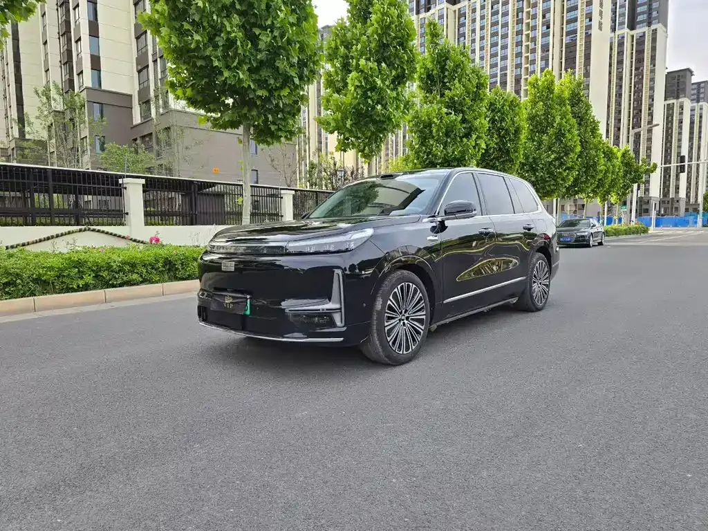 Geely Galaxy M9 — фото 1