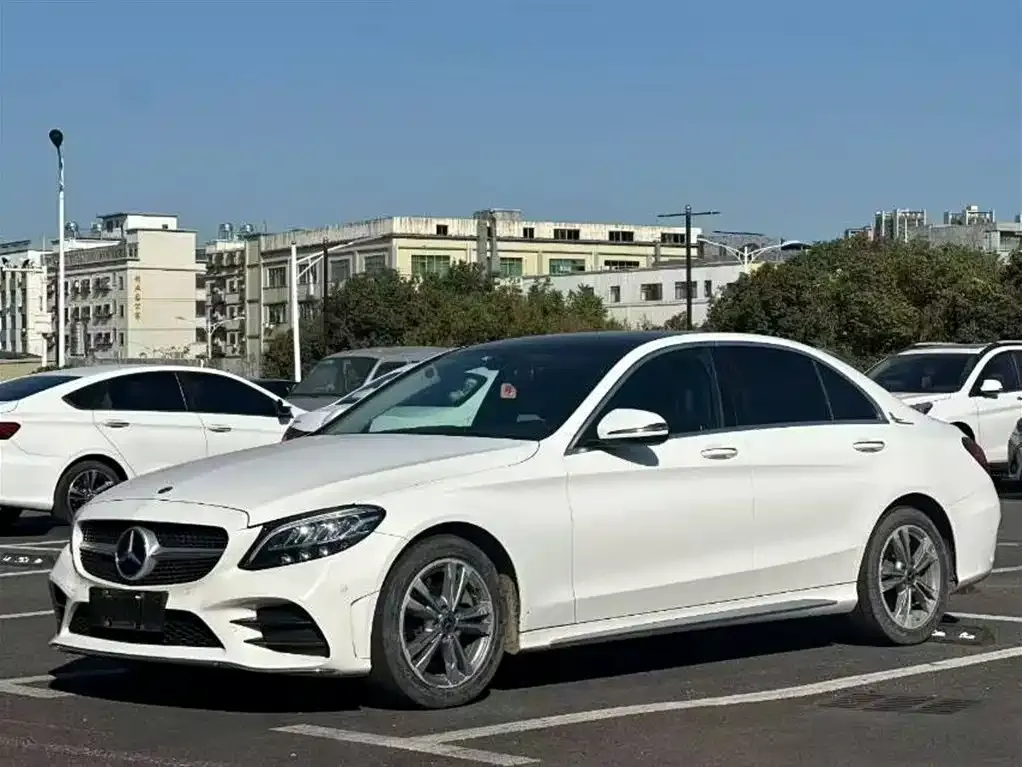 Mercedes-Benz C-Class — фото 1