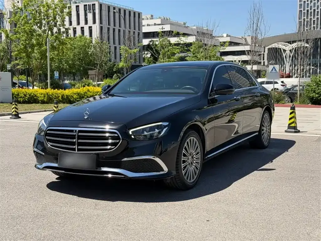 Mercedes-Benz E-Class — фото 10
