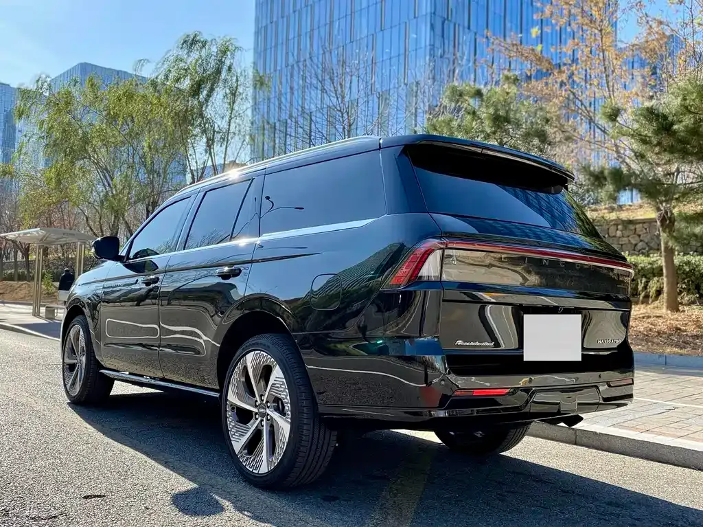 Lincoln Navigator — фото 9