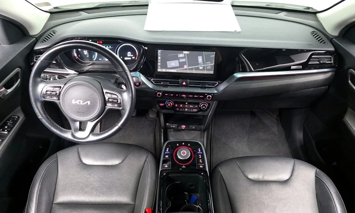 Kia Niro — фото 10