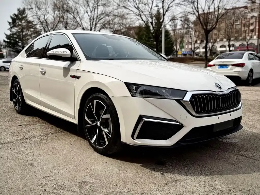 Skoda Octavia — фото 7