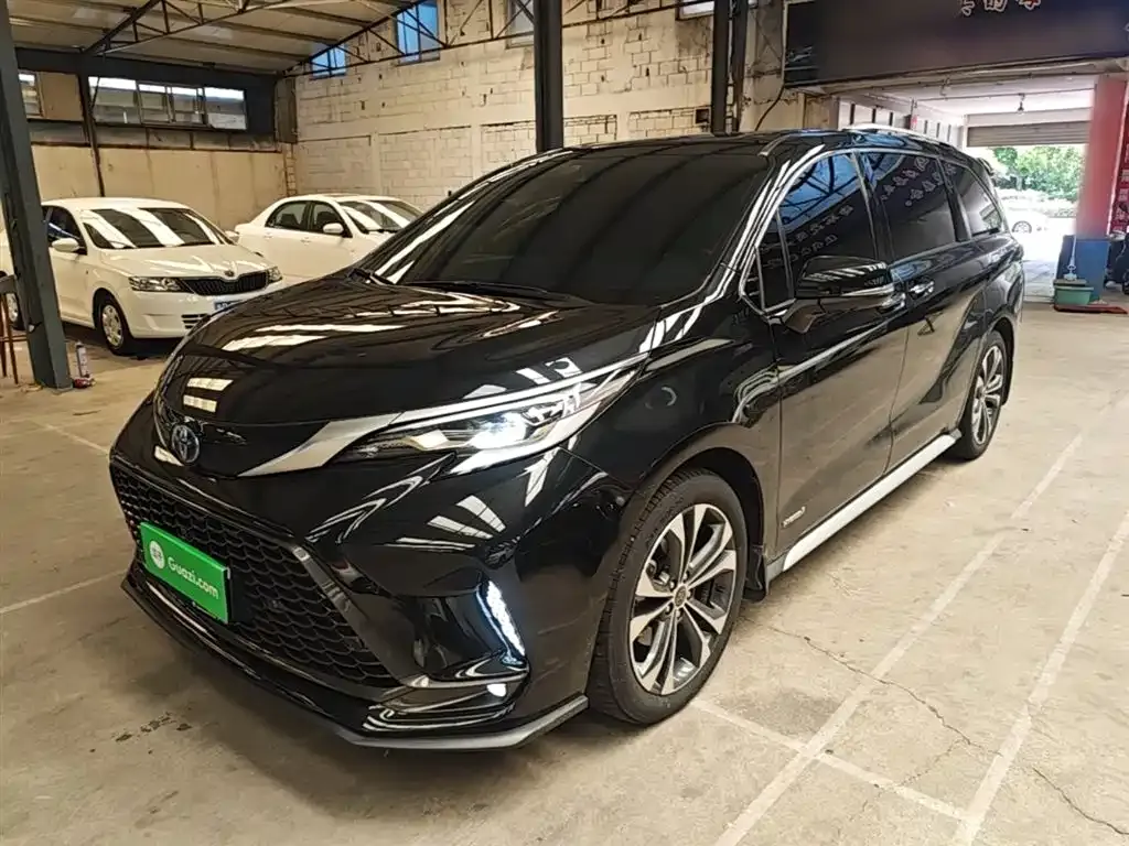 Toyota Granvia — фото 6