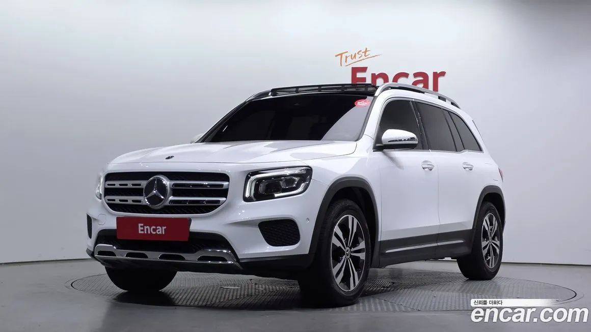 Mercedes-Benz GLB-Class — фото 1