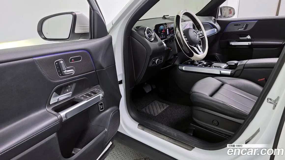 Mercedes-Benz GLB-Class — фото 10