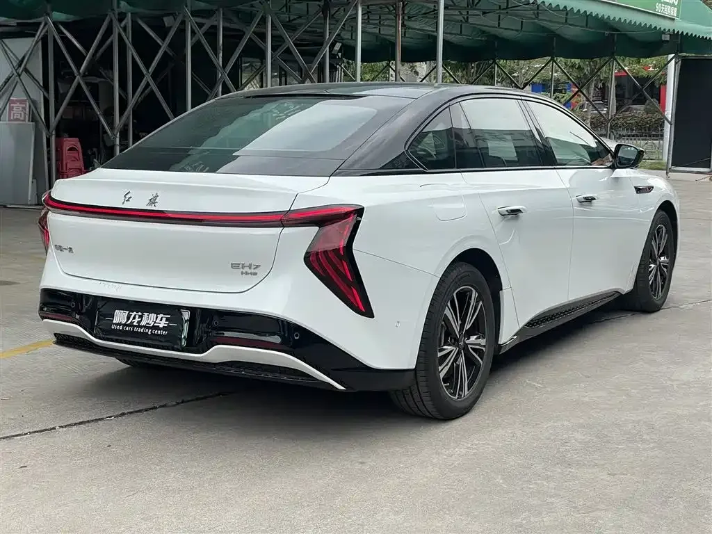 Hongqi EH7 — фото 2