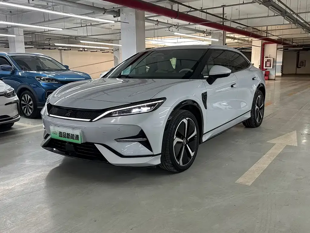 BYD L EV — фото 1