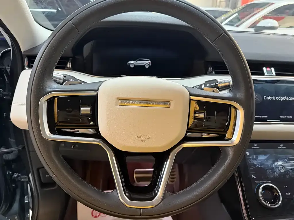 Land Rover Evoque — фото 2