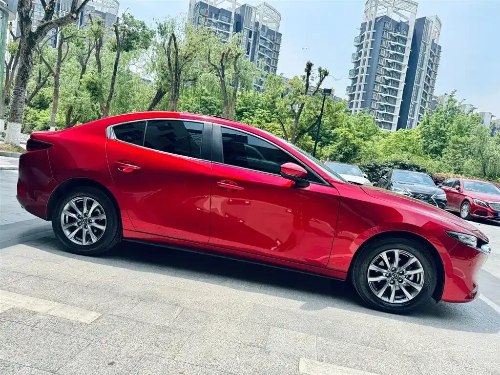 Mazda 3 Axela — фото 10