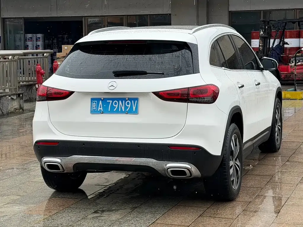 Mercedes-Benz GLA — фото 8