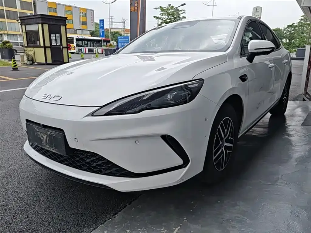 BYD Seal 05 DM-i — фото 1