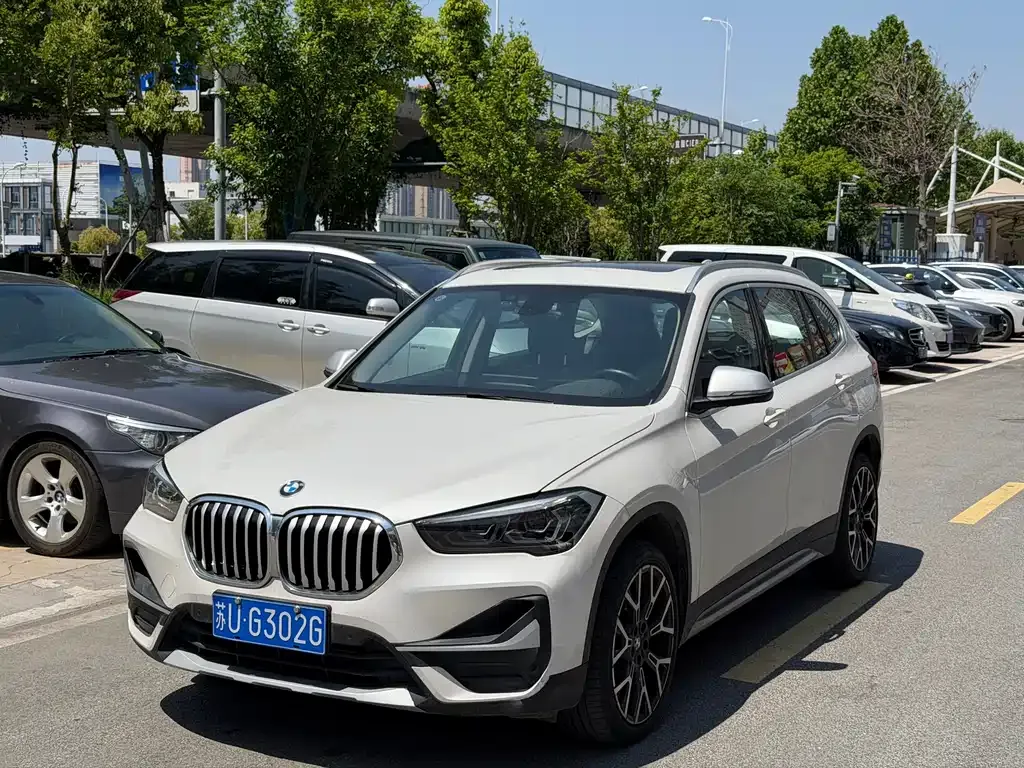 BMW X1 — фото 1