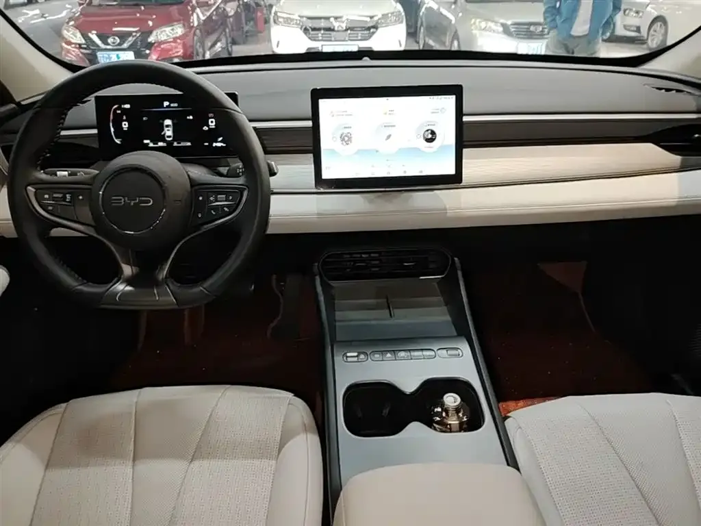BYD Seal 05 DM-i — фото 9