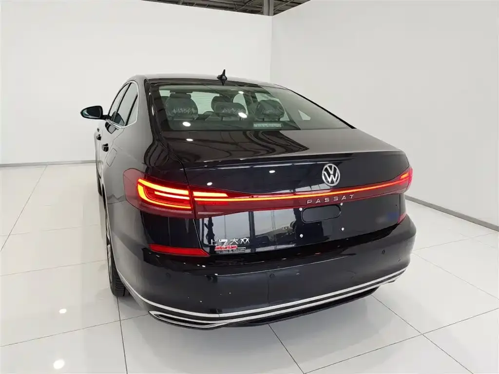 Volkswagen Passat New Energy — фото 5