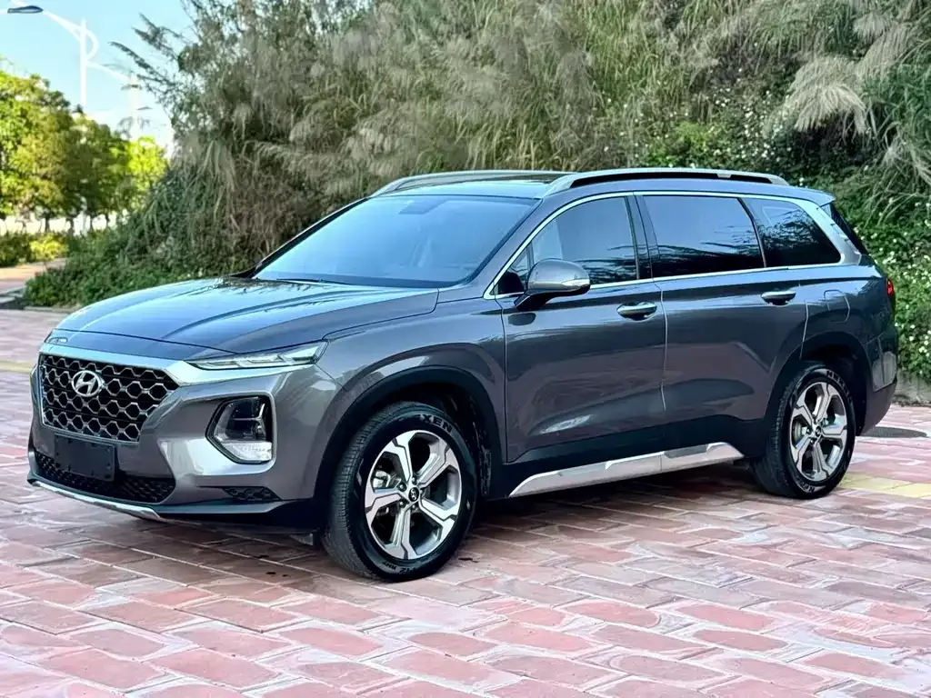 Hyundai Santa Fe — фото 1