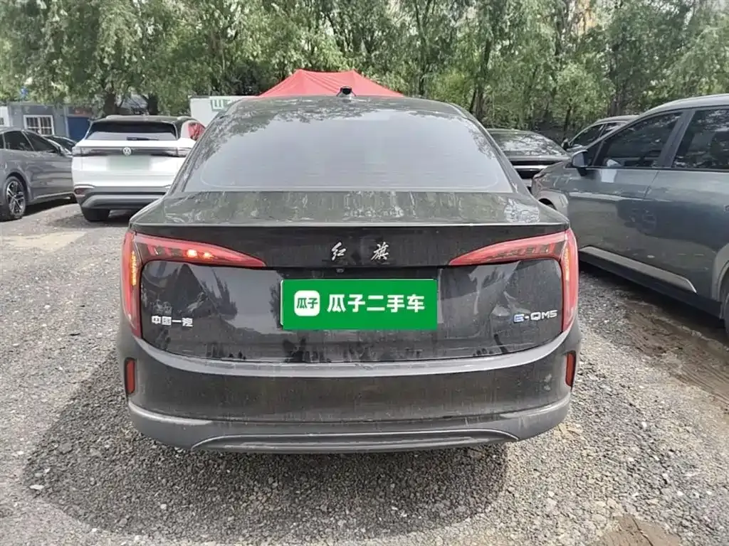 Hongqi E-QM5 — фото 3