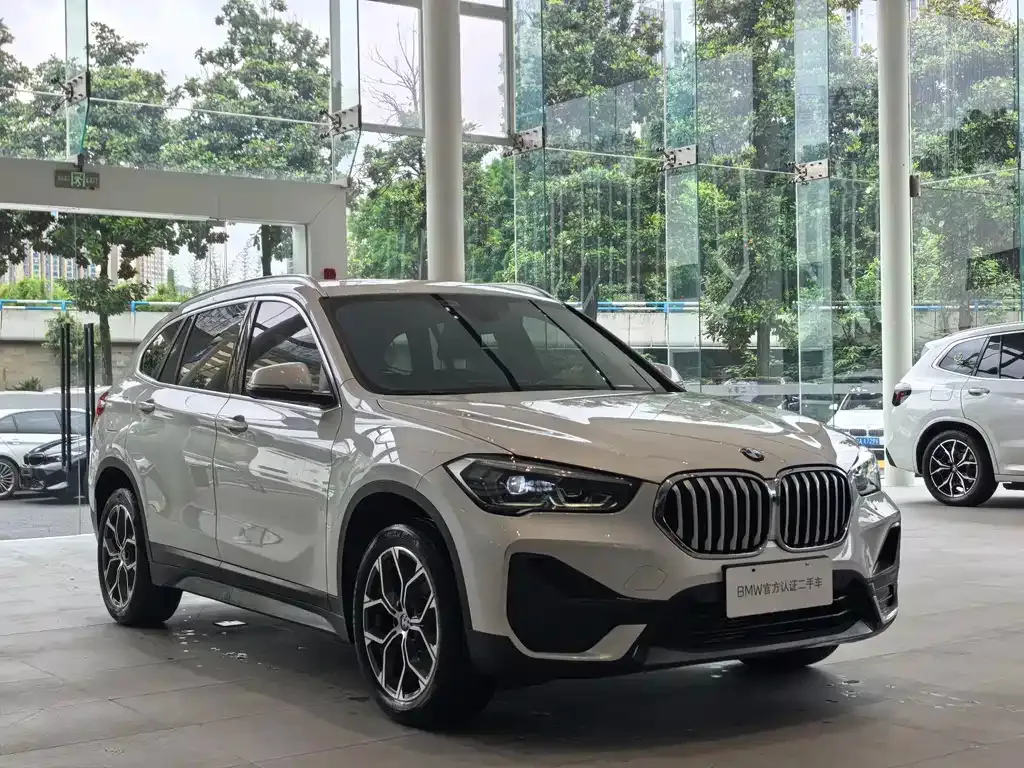 BMW X1 — фото 9