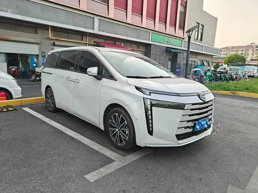 GAC Motor Trumpchi E8 — фото 6