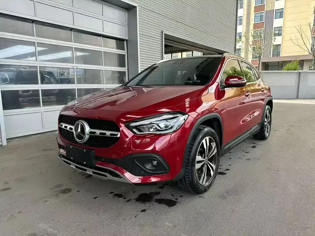 Mercedes-Benz GLA — фото 1
