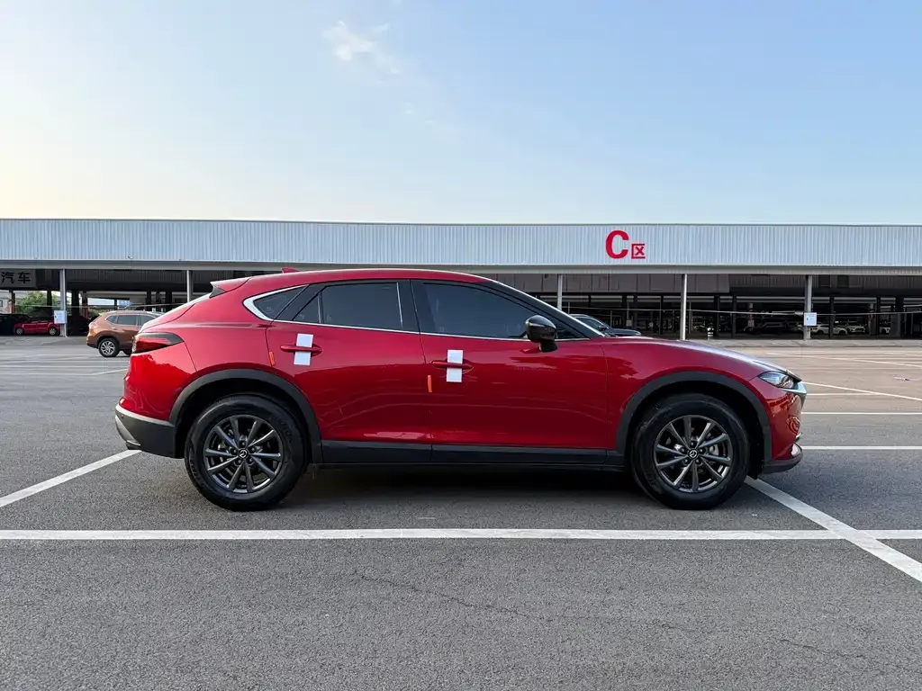 Mazda CX-4 — фото 10