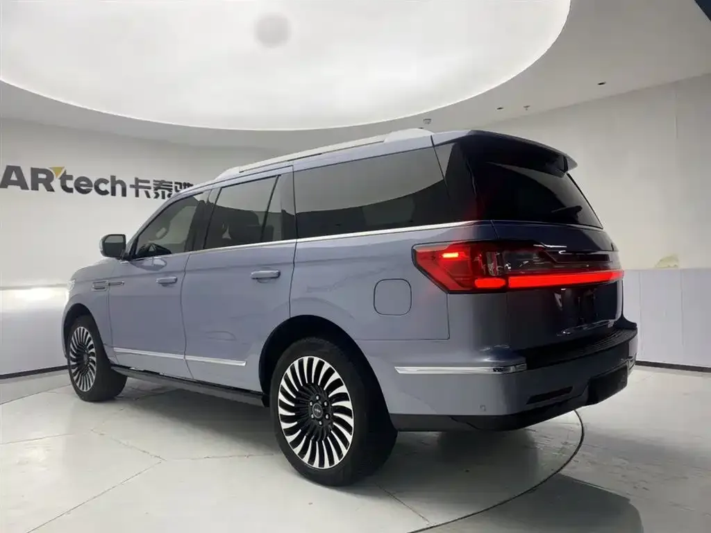 Lincoln Navigator — фото 10