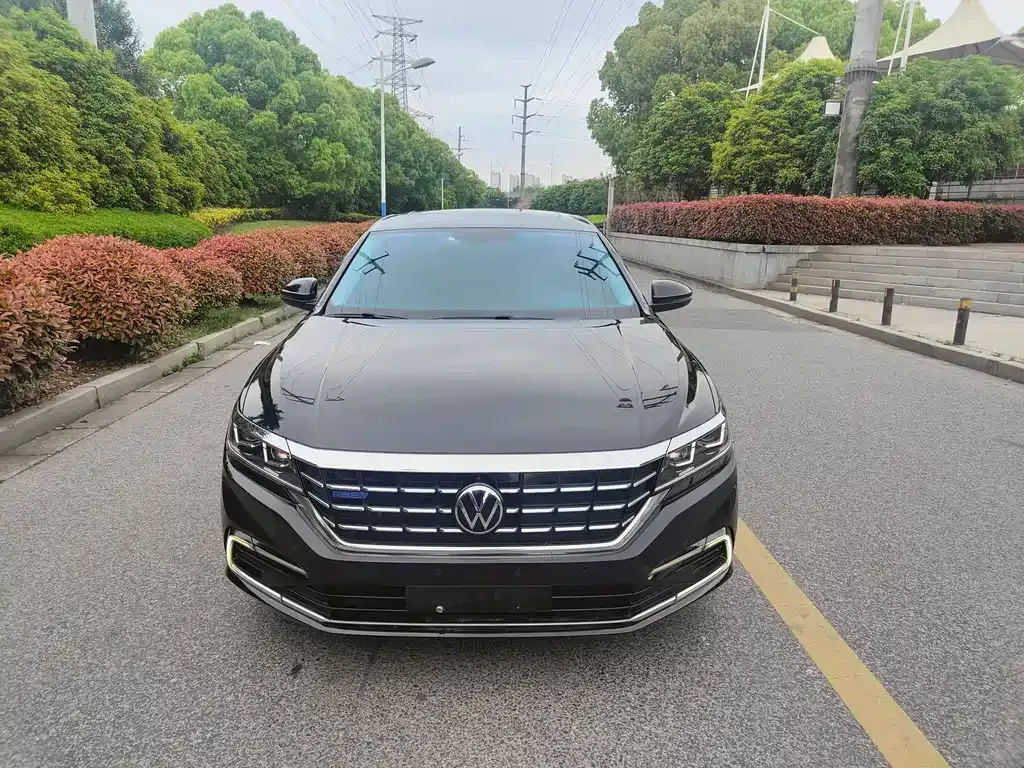 Volkswagen Passat New Energy — фото 4