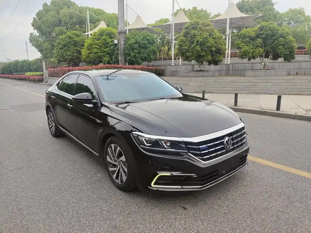 Volkswagen Passat New Energy — фото 5