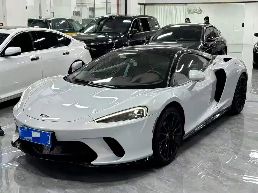 McLaren GT — фото 1