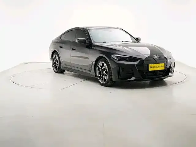 BMW i4 — фото 8