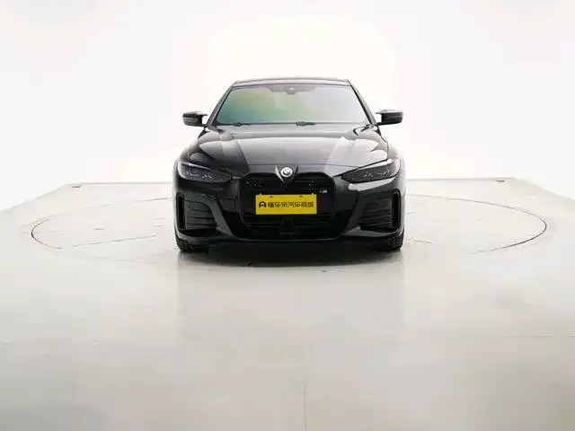 BMW i4 — фото 4