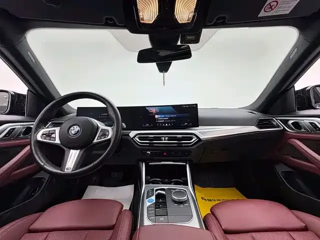 BMW i4 — фото 9