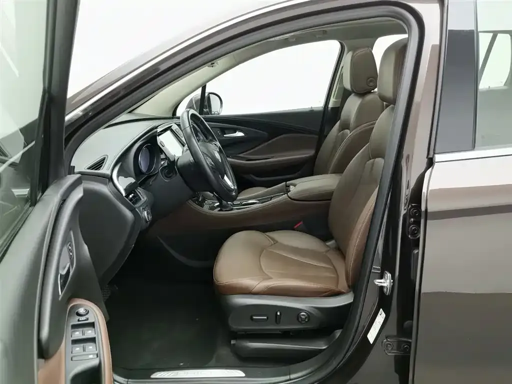Buick Envision Plus — фото 8