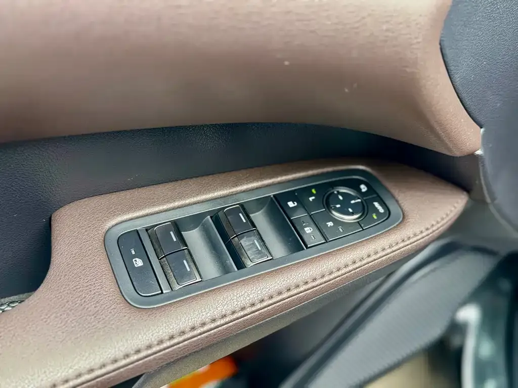 Lexus RX New Energy — фото 5