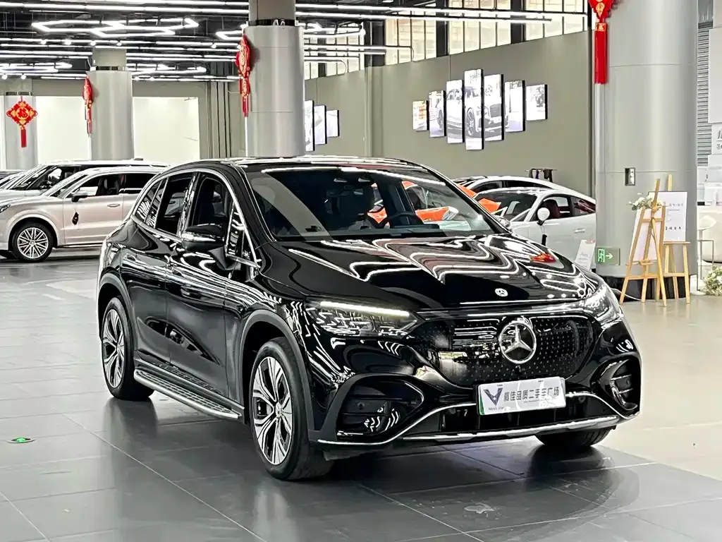 Mercedes-Benz EQE SUV — фото 8