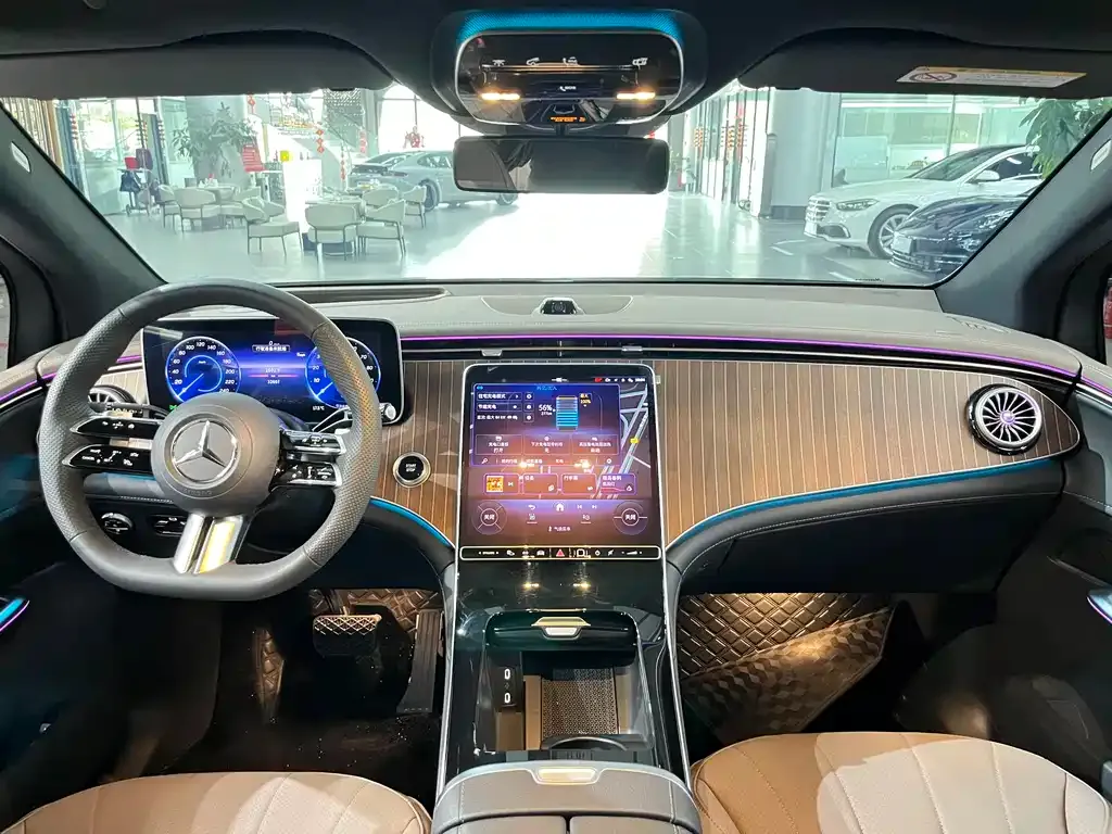 Mercedes-Benz EQE SUV — фото 2