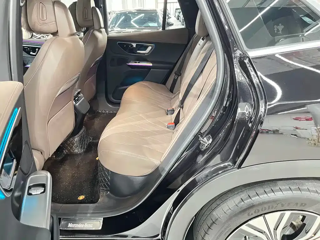 Mercedes-Benz EQE SUV — фото 3